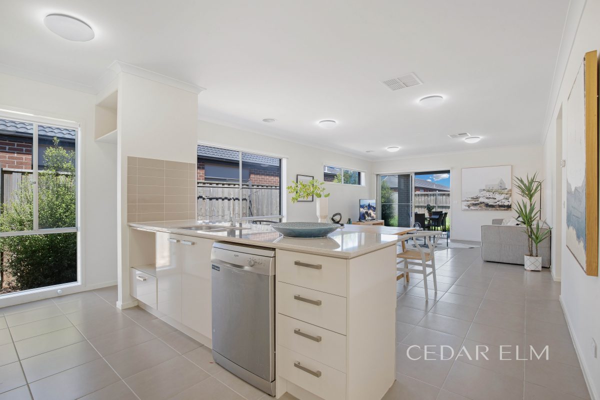 7 Horatio Street, POINT COOK  VIC  3030, Point Cook - Thumbnail 5